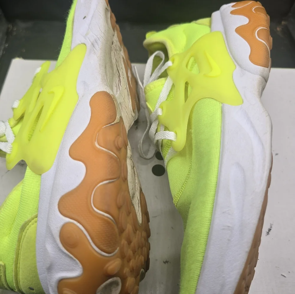 Nike Neon Green‎ Athletic Shoes